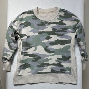 Aerie Green & Cream Camouflage Sweatshirt size M